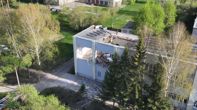 Место обрушения кровли учебного заведения в Екатеринбурге - РИА Новости, 1920, 06.05.2026