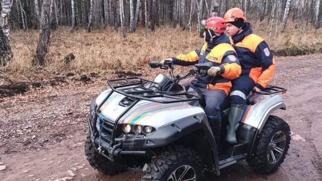 Два дня поисков семьи Усольцевых в Красноярском крае не дали результатов Спасатели Красноярского поисково-спасательного отряда работают в районе пропажи семьи Усольцевых - РИА Новости, 1920, 17.05.2026