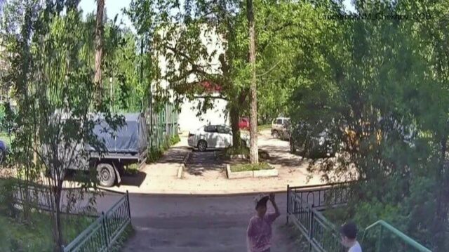 СПАС ГРАД: детей, которые ушли с территории детсада в Чехове, нашли невредимыми Дети ушли с территории детсада в Чехове - РИА Новости, 1920, 18.05.2026