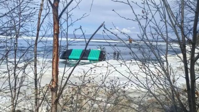 Пять человек погибли при опрокидывании аэролодки на Байкале Катер Хивус перевернулся на Байкале в Бурятии - РИА Новости, 1920, 19.05.2026