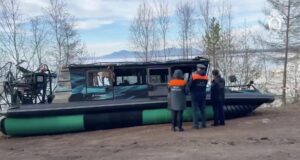 Работа СК России на месте происшествия с катером на озере Байкал - РИА Новости, 1920, 20.05.2026