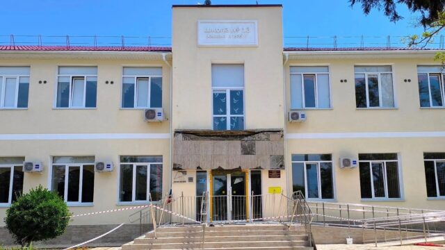 СК: дела по обрушению балкона в школе под Севастополем возбудили по двум статьям Последствия обрушения балкона в школе № 13 в Севастополе - РИА Новости, 1920, 20.05.2026