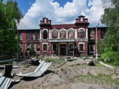 Пасечник: пока неизвестно местонахождение 15 человек, МЧС разбирает развалы Последствия беспилотной атаки ВСУ в Старобельске в ЛНР - РИА Новости, 1920, 22.05.2026