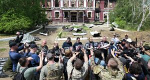 Представители СМИ из 19 стран на месте трагедии в Старобельске в ЛНР - РИА Новости, 1920, 26.05.2026