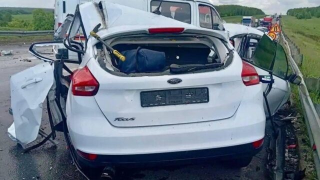 В Пензенской области четыре человека погибли в ДТП с участием Ford Focus и фуры Последствия ДТП с участием легкового автомобиля и фуры в Пензенской области - РИА Новости, 1920, 29.05.2026