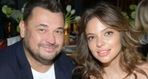 Обвиняемый в краже электромопеда у жены Сергея Жукова готов возместить ущерб.