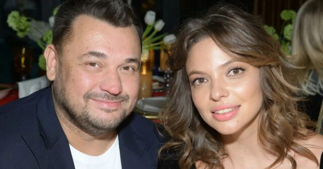 Обвиняемый в краже электромопеда у жены Сергея Жукова готов возместить ущерб.