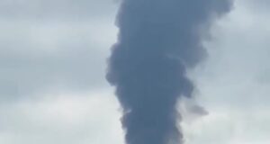 Пожар произошел на Тюменском нефтеперерабатывающем заводе.