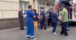 Школьнику, пострадавшему от взрыва во время опытов, оказали медицинскую помощь.