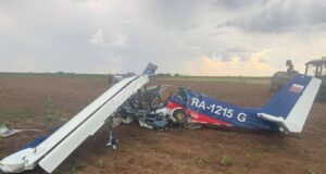 Легкомоторный самолет совершил жесткую посадку в Волгоградской области. Один человек пострадал.