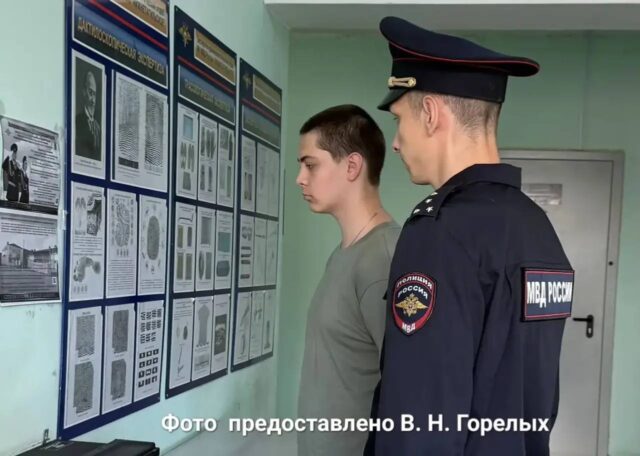 Адольфа Гитлера, который заказал пиццу, задержали в Нижнем Тагиле. Адольфа Гитлера, который заказал пиццу, задержали в Нижнем Тагиле.