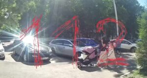 В Уфе незнакомка пыталась похитить чужого ребенка из коляски.