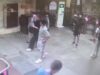Кулачные бои в столичном метро закончились госпитализацией для одного из участников.