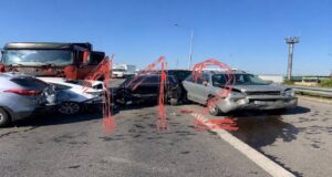17 автомобилей столкнулись под Нижним Новгородом. Пострадали двое взрослых и двое детей.