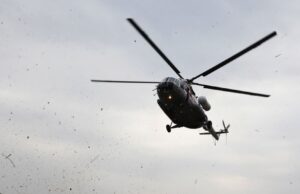 На борту жестко севшего под Красноярском Ми-8Т находились 12 человек Вертолет Ми-8 - РИА Новости, 1920, 26.06.2026