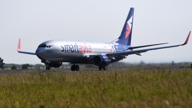 Незапланированная посадка самолета Smartavia в Сочи прошла штатно Самолет авиакомпании Smartavia - РИА Новости, 1920, 17.06.2026