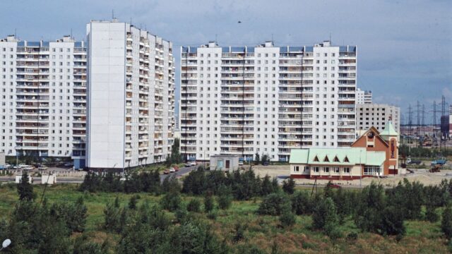 МВД: девочку, пропавшую в Нижневартовске, нашли в квартире жилого дома Нижневартовск - РИА Новости, 1920, 09.06.2026
