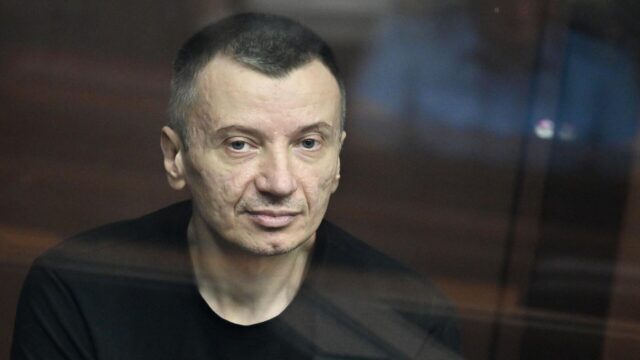 Суд узаконил приговор основному фигуранту дела об убийстве "Моторолы" Погорелову Александр Погорелов во время оглашения приговора Южным окружным военным судом - РИА Новости, 1920, 12.06.2026