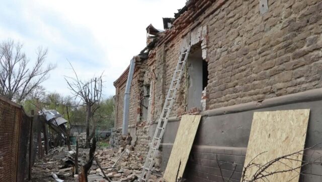 Последствия атаки ВСУ по жилому массиву города Стаханов в ЛНР - РИА Новости, 1920, 04.06.2026