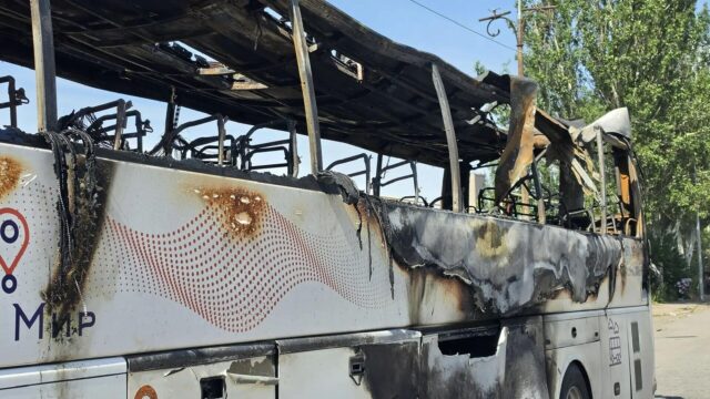 Чепа: атака ВСУ на автобус в ДНР - очередной теракт против мирных граждан Место атаки дрона ВСУ на автобус Москва - Симферополь в Енакиево в ДНР - РИА Новости, 1920, 03.06.2026