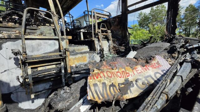 Место атаки дрона ВСУ на автобус Москва - Симферополь в Енакиево в ДНР - РИА Новости, 1920, 03.06.2026