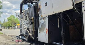 Место атаки дрона ВСУ на автобус Москва - Симферополь в Енакиево в ДНР - РИА Новости, 1920, 03.06.2026
