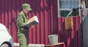 Работа СК РФ на месте гибели бабушки и внука в частной бане в городе Гурьевске Кемеровской области - РИА Новости, 1920, 07.06.2026