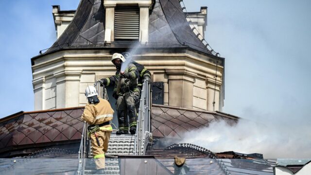 В Севастополе спасли три фрагмента поврежденной ВСУ исторической панорамы Тушение пожара в Музее обороны Севастополя - РИА Новости, 1920, 10.06.2026