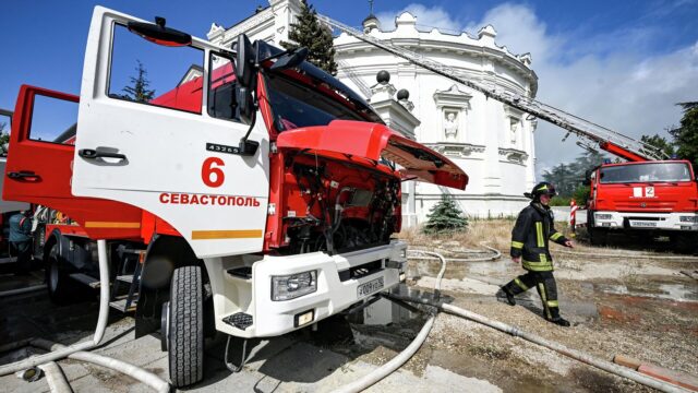 Крыша музея-панорамы в Севастополе загорелась после атаки ВСУ - РИА Новости, 1920, 11.06.2026