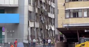 Обломки беспилотника попали в многоквартирный дом в Краснодаре - РИА Новости, 1920, 11.06.2026