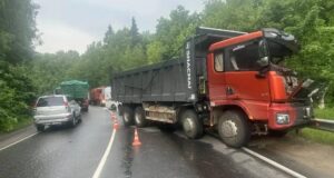 Последствия столкновения грузового автомобиля и маршрутки в Одинцово - РИА Новости, 1920, 13.06.2026