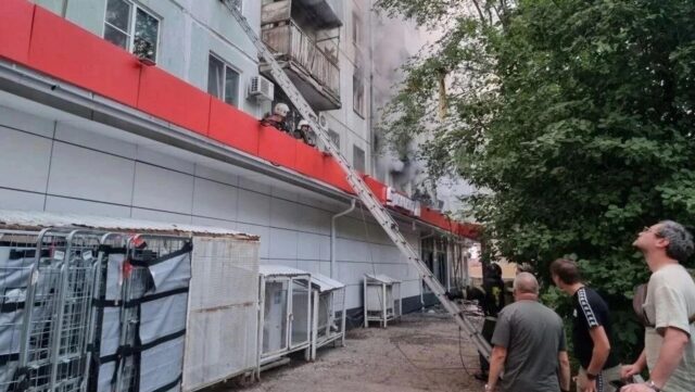 Пожар в жилом доме в Самаре. 14 июня 2026 - РИА Новости, 1920, 15.06.2026