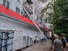 В Самаре ликвидировали открытое горение в жилом пятиэтажном доме Пожар в жилом доме в Самаре. 14 июня 2026 - РИА Новости, 1920, 14.06.2026
