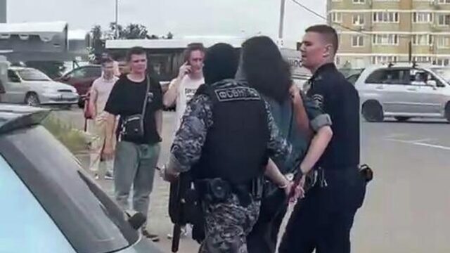 РИА Новости: несовершеннолетние не пострадали при нападения в ТЦ в Краснодаре Задержание нападавшего на посетителей в ТЦ в Краснодаре - РИА Новости, 1920, 20.06.2026