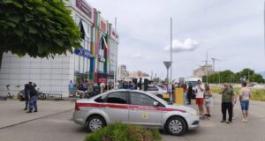 Обстановка у здания ТЦ в Краснодаре, где произошло нападение на посетителей - РИА Новости, 1920, 20.06.2026