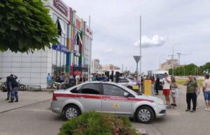Обстановка у здания ТЦ в Краснодаре, где произошло нападение на посетителей - РИА Новости, 1920, 30.06.2026