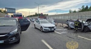 Последствия массового ДТП на трассе М-9 Балтия в Подмосковье - РИА Новости, 1920, 22.06.2026