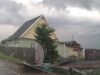 Паслер: жители Кушвы, чьи дома повреждены смерчем, получат компенсации Последствия прохождения смерча в Свердловской области - РИА Новости, 1920, 23.06.2026