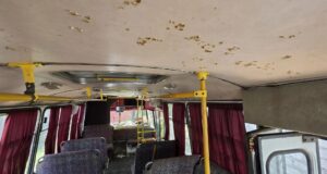 Попавший под удар ВСУ в Горловке автобус - РИА Новости, 1920, 23.06.2026