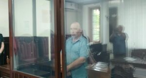 Обвиняемый в убийстве 12-летней девочки в суде Кемерово - РИА Новости, 1920, 30.06.2026