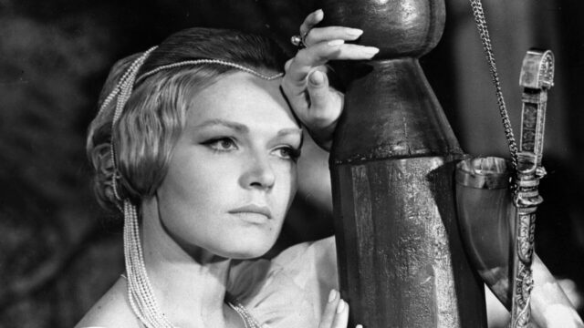 Умерла народная артистка СССР Людмила Чурсина Людмила Чурсина в фильме Приваловские миллионы - РИА Новости, 1920, 10.06.2026