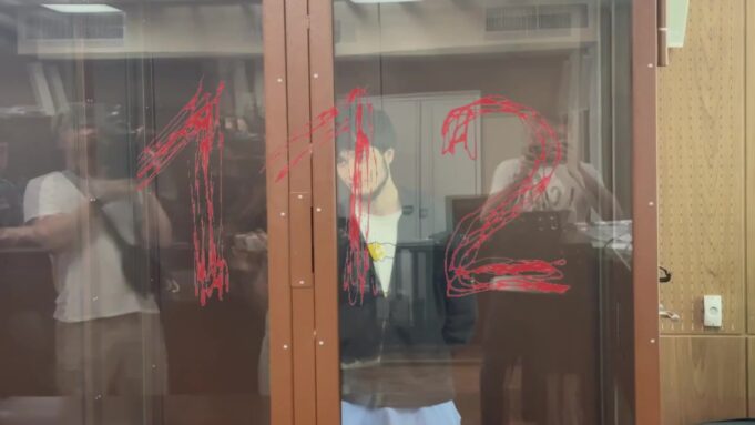 Автоподставщики, напавшие на полицейского в центре Москвы, арестованы.
