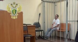 Водителя катера, который насмерть переехал 11-летнего ребёнка в Воронежской области, заключили под с