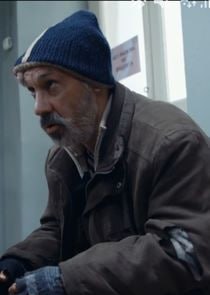 «Главный бомж России» актёр Михаил Орлов устроил ночной дебош в поезде Москва — Пермь.