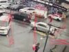 Водитель сбил двух школьников и сбежал в Иркутске. В распоряжении появились кадры ДТП.