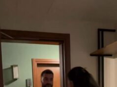 Мужчина ворвался в номер к российским туристкам в грузинском отеле и жестоко избил одну из них. Пострадавшие утверждают, Мужчина ворвался в номер к российским туристкам в грузинском отеле и жестоко избил одну из них. Пост