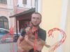 Коза на Красной площади оказалась воспитаннее своего хозяина. Москвич получил пять суток ареста за прогулку с питомцем и Коза на Красной площади оказалась воспитаннее своего хозяина. Москвич получил пять суток ареста за п