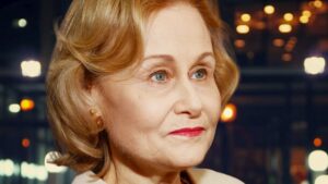 «Собака рвала голову ребенка, а хозяин стоял смотрел»: внук Дарьи Донцовой попал в больницу после на