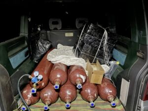 Калининградские контрабандисты хотели запустить сигареты в Литву на метеошарах.