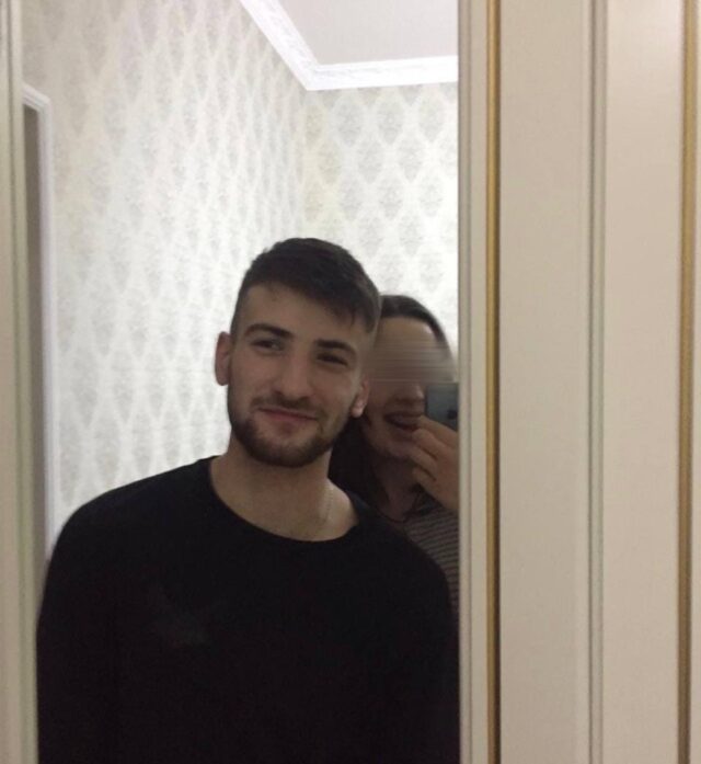 «Верни деньги, которые я потратил на тебя во время отношений»: сталкер облил кислотой машину бывшей